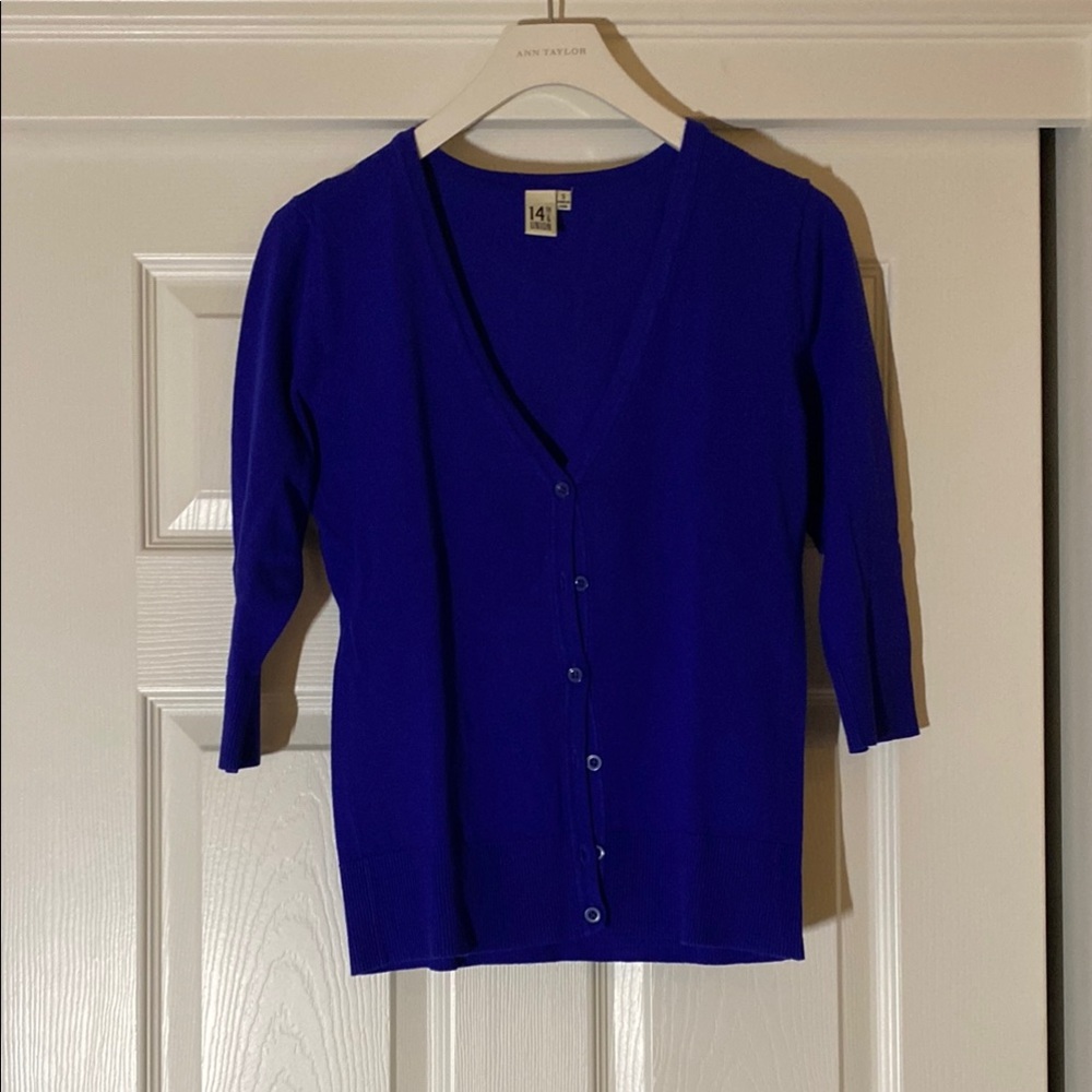Blue Cardigan with V-Neck and 3/4 Sleeves